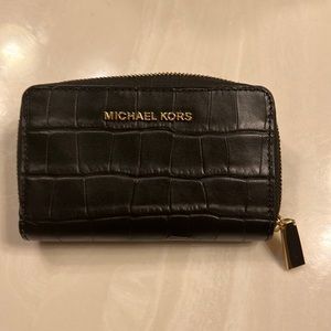 LIKE NEW Michael Kors small wallet